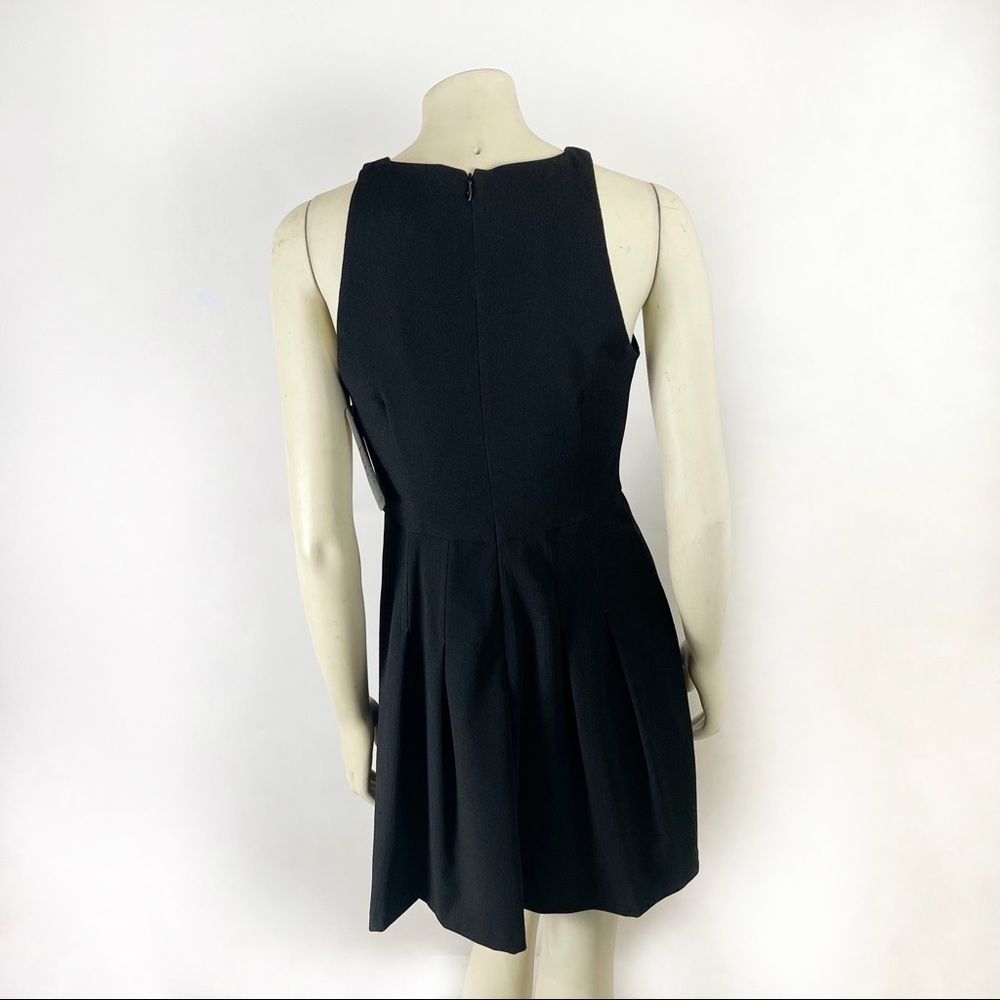 Nicole Miller Artelier fit and flare sleeveless black dress size 8 - Picture 4 of 10